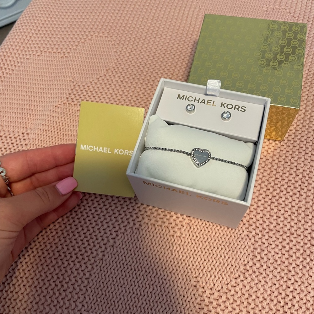 NWT Michael Kors Slider Bracelet and Earrings Set